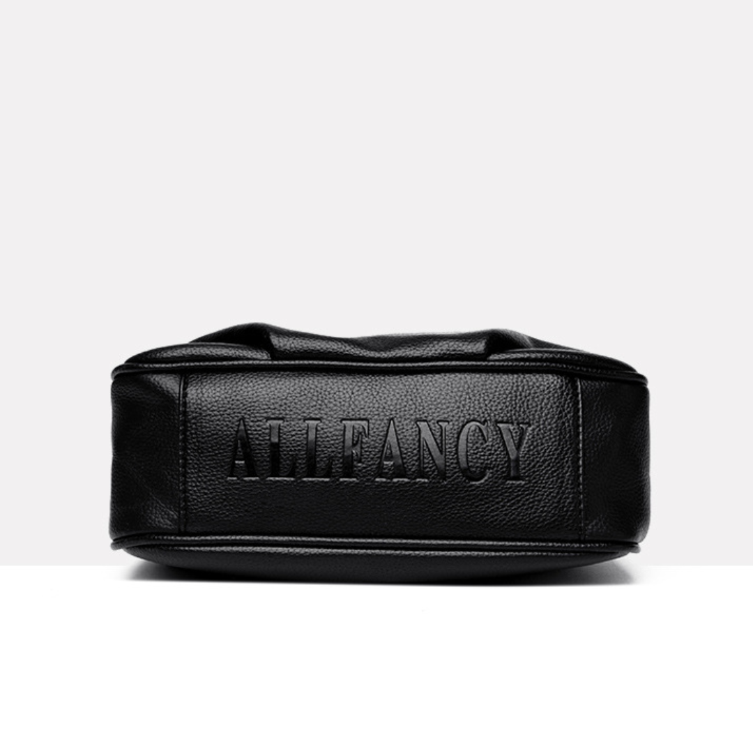 Practical and Fashionable Women's Shoulder Bag