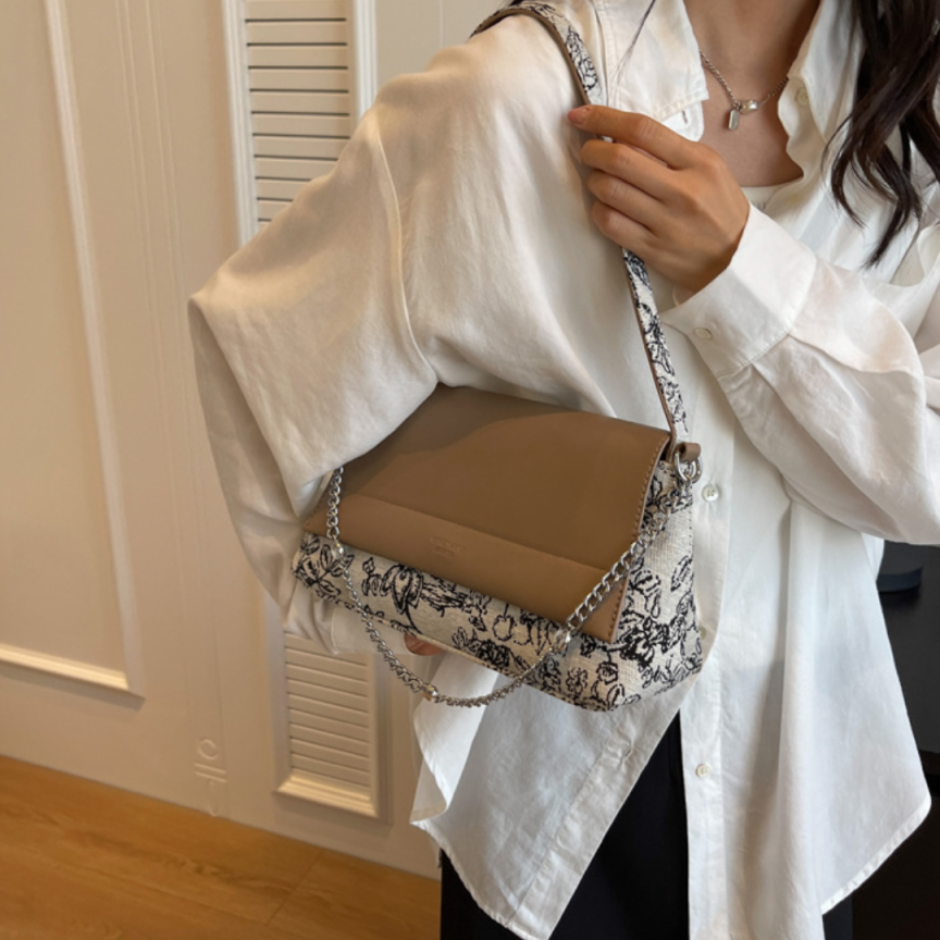 Polar  Simple Armpit Small Square Shoulder Bag