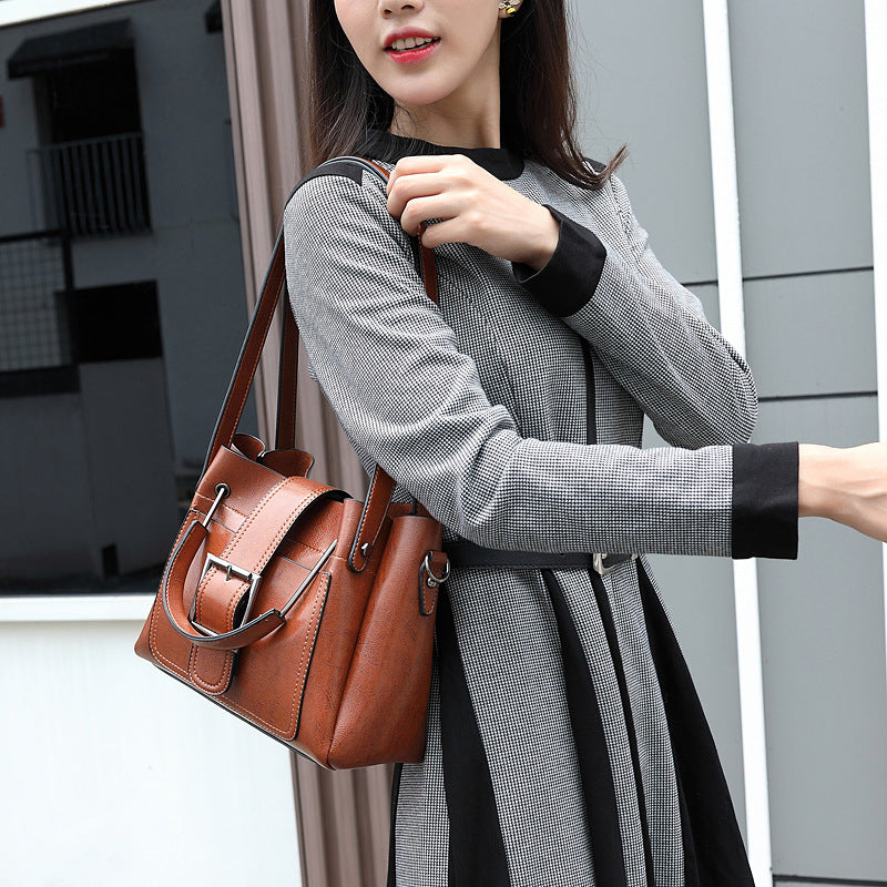 Retro Wax PU Leather Large Capacity Shoulder Tote