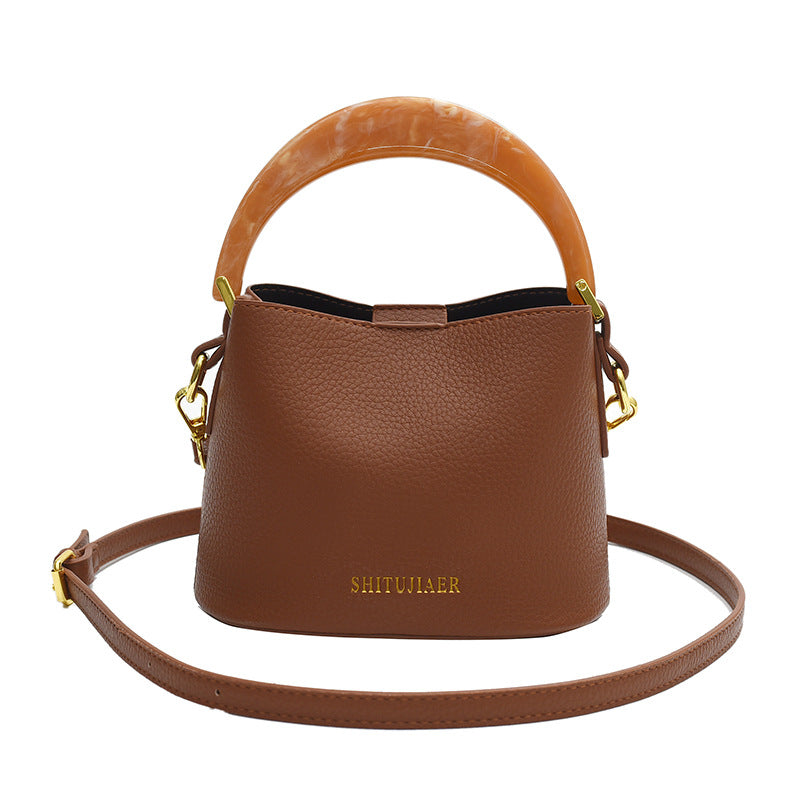 Bucket Shoulder Bag for all Seasons