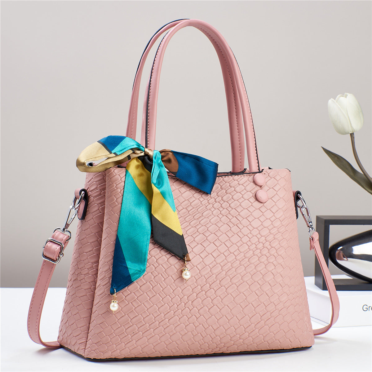 Trendy  Versatile Ladies Shoulder Handbag