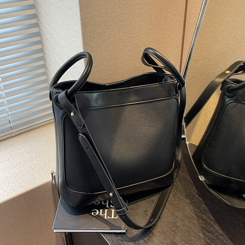 Contrast Color   Bucket Shoulder Messenger