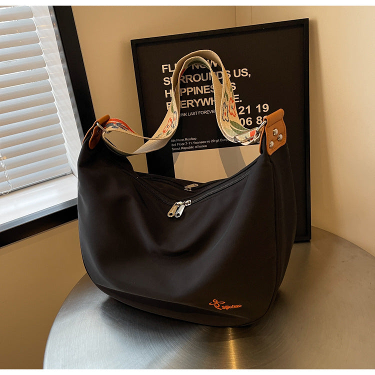 Style Nylon Dumpling Shoulder Messenger Bag