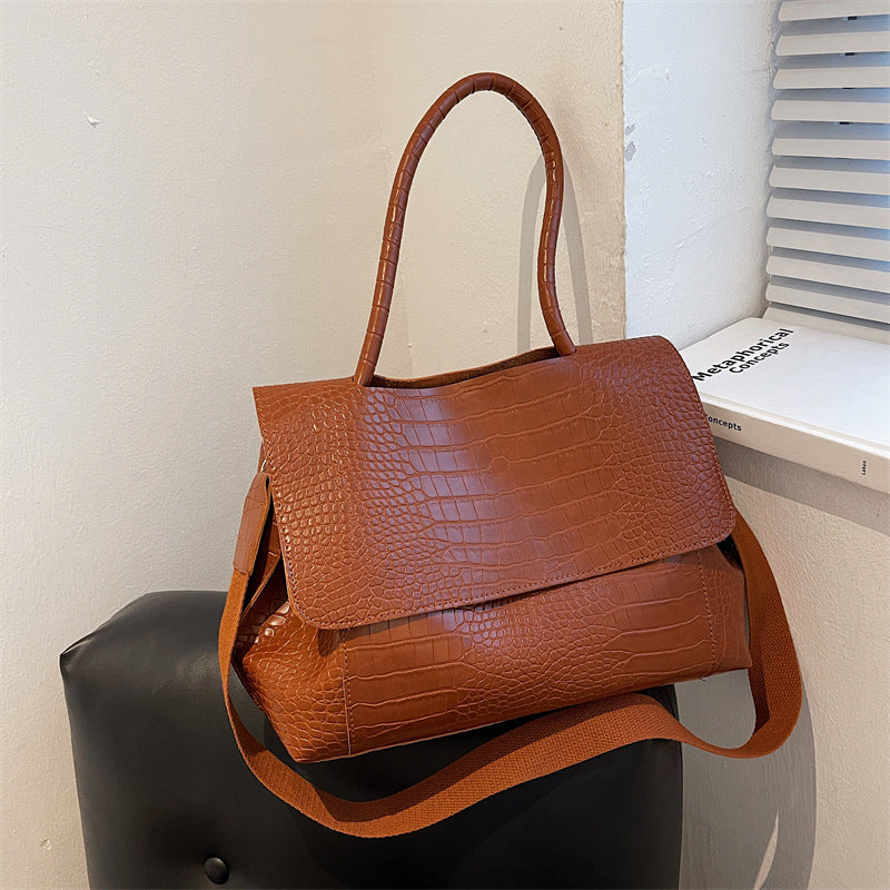 Wide-Band  Commuter Shoulder Tote Bag