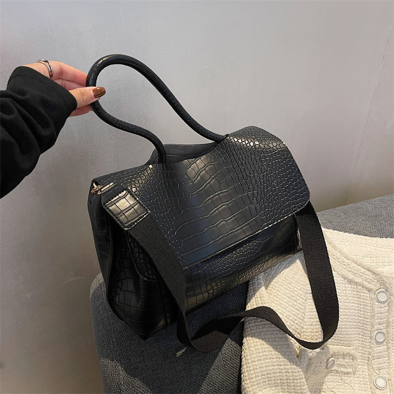 Wide-Band  Commuter Shoulder Tote Bag