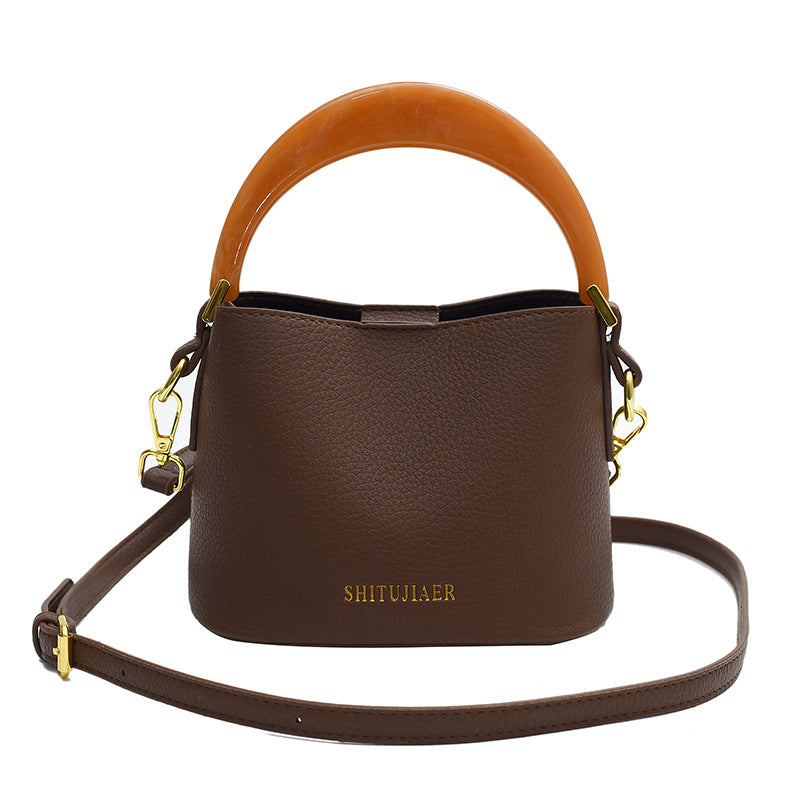 Bucket Shoulder Bag for all Seasons