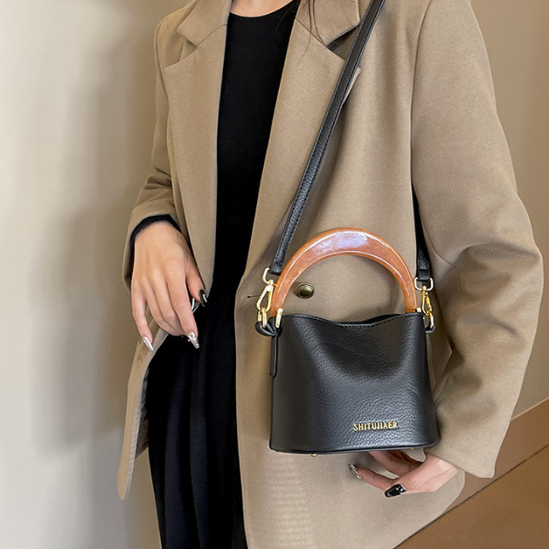 Bucket Shoulder Bag for all Seasons