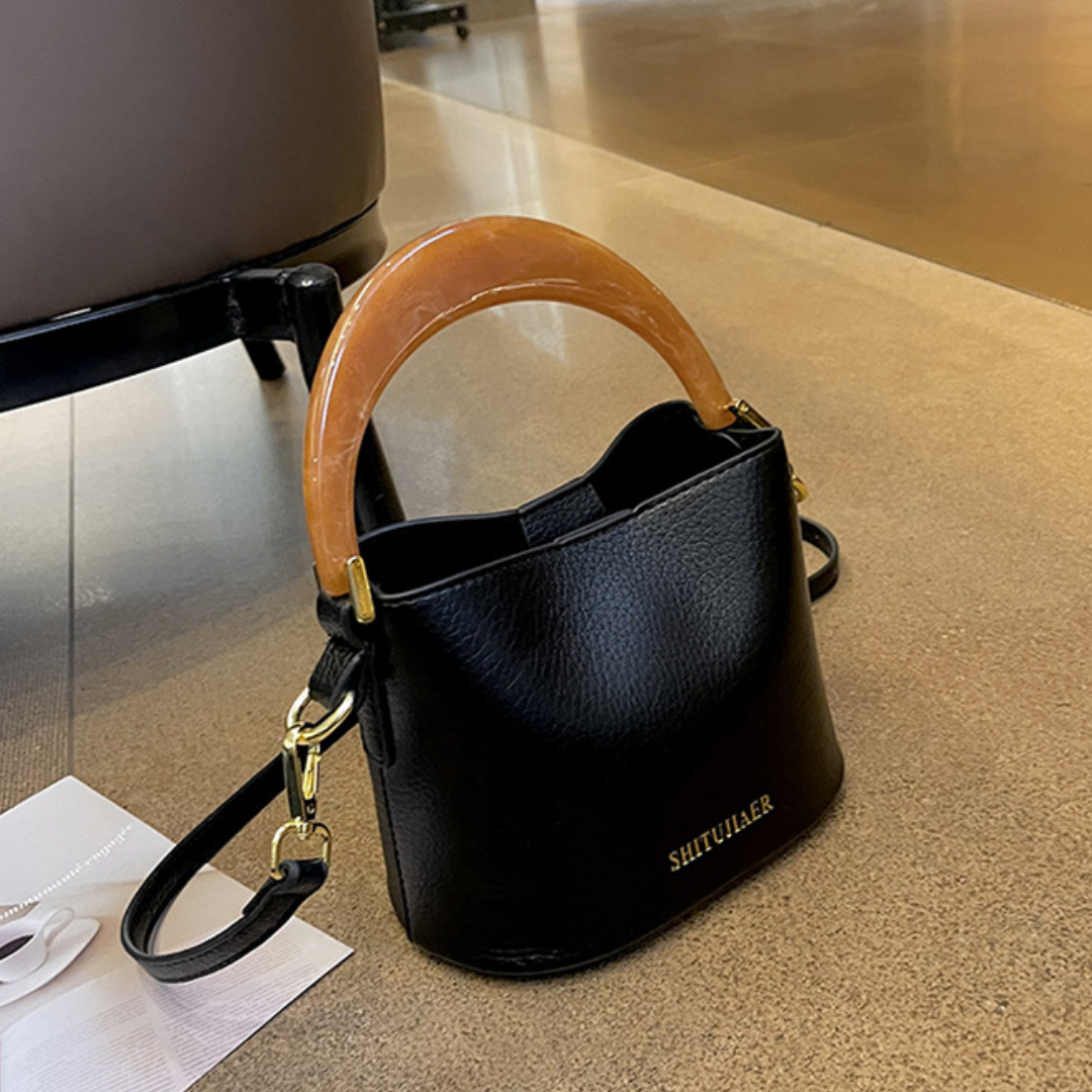 Bucket Shoulder Bag for all Seasons