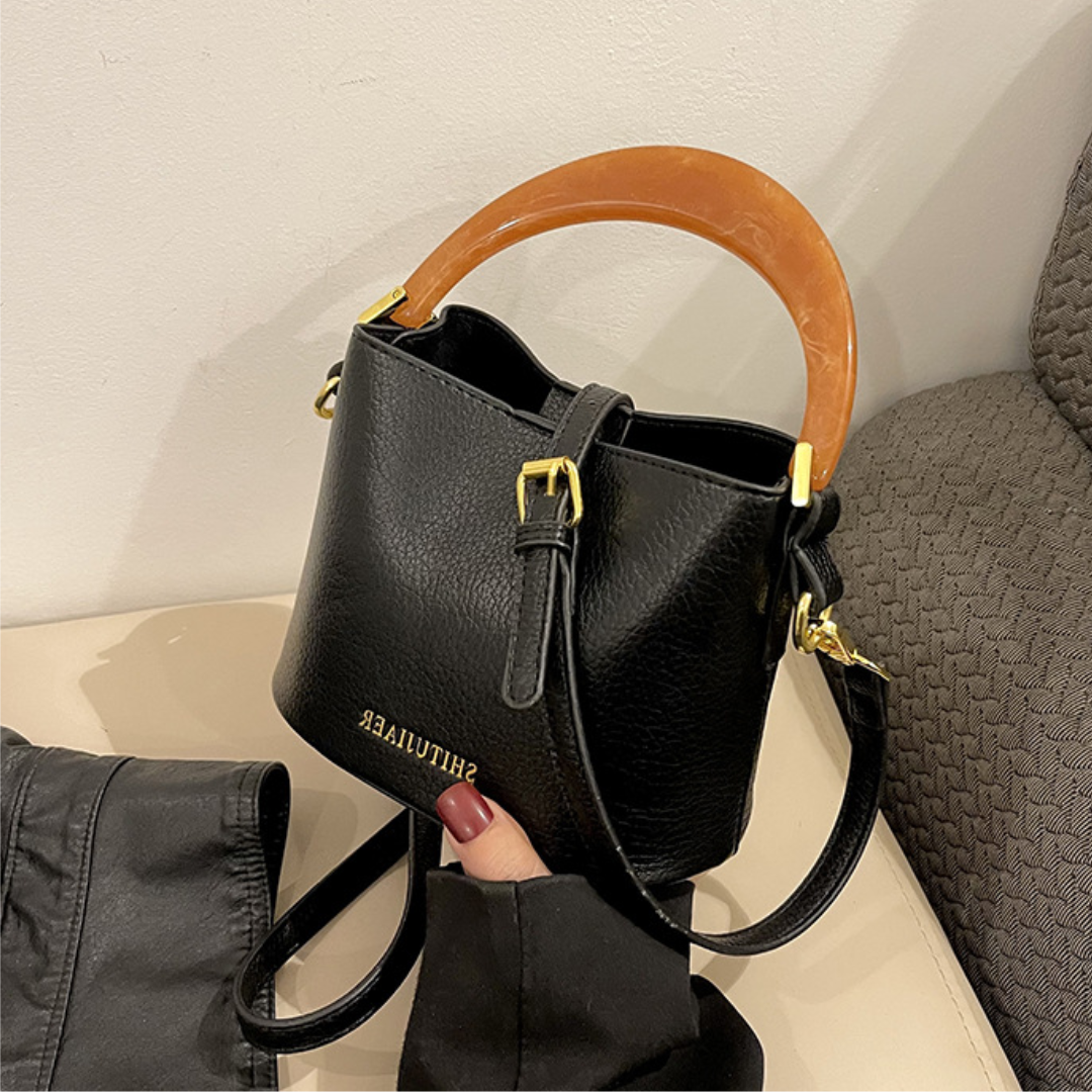 Bucket Shoulder Bag for all Seasons
